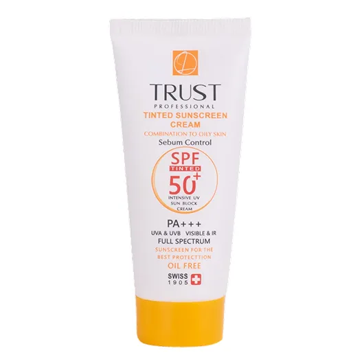 ضد آفتاب رنگی SPF 50 با پوشش طبیعی و مات بژ روشن